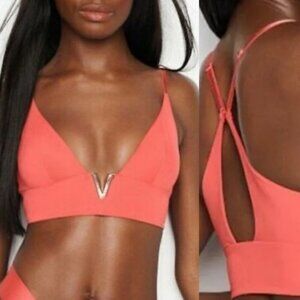 Victorias Secret Very Sexy Illusions Soft V Hardware Plunge Bralette Bra small